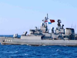 Merah Putih Berkibar di Kapal Perang Negara Sahabat 