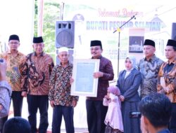 Bupati Pessel Resmikan Masjid Nur Falah SMPN 1 Batang Kapas