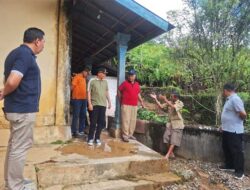 Bupati Pasaman Sabar AS Awali Tahun Baru 2024 Bersama Warga yang Terdampak Bencana Alam