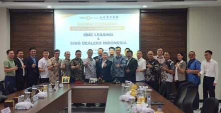 Target Pendapatan MNC Leasing.