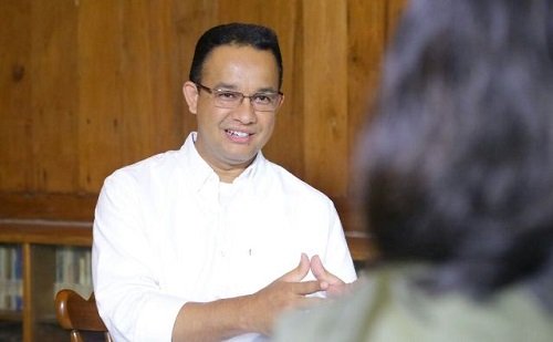 Capres Anies bicara soal isu pembubaran BUMN.