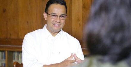 Capres Anies bicara soal isu pembubaran BUMN.