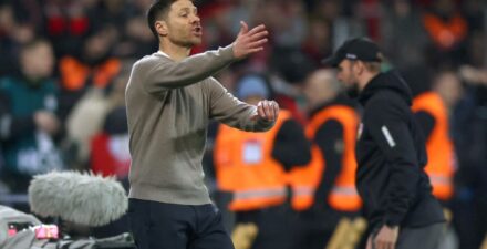 Xabi Alonso disarankan tak latih Liverpool.