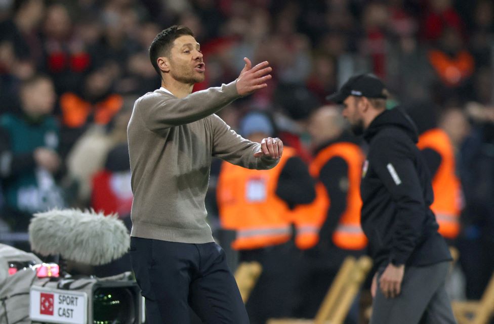 Xabi Alonso disarankan tak latih Liverpool.