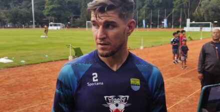 Nick Kuipers Siap Cetak Rekor Bersama Persib Bandung dalam Laga ke-100