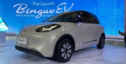 3 mobil listrik harga Rp300 jutaan, bisa jadi pilihan untuk kado Imlek 2024.