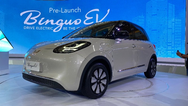 3 mobil listrik harga Rp300 jutaan, bisa jadi pilihan untuk kado Imlek 2024.