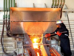 Kontroversi Hilirisasi Nikel, Faisal Basri Menantang Luhut Binsar Pandjaitan