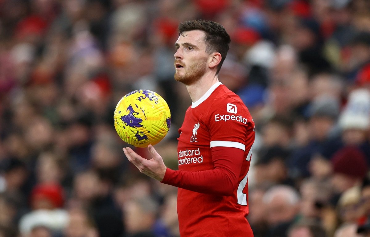 Andy Robertson kala membela Liverpool.