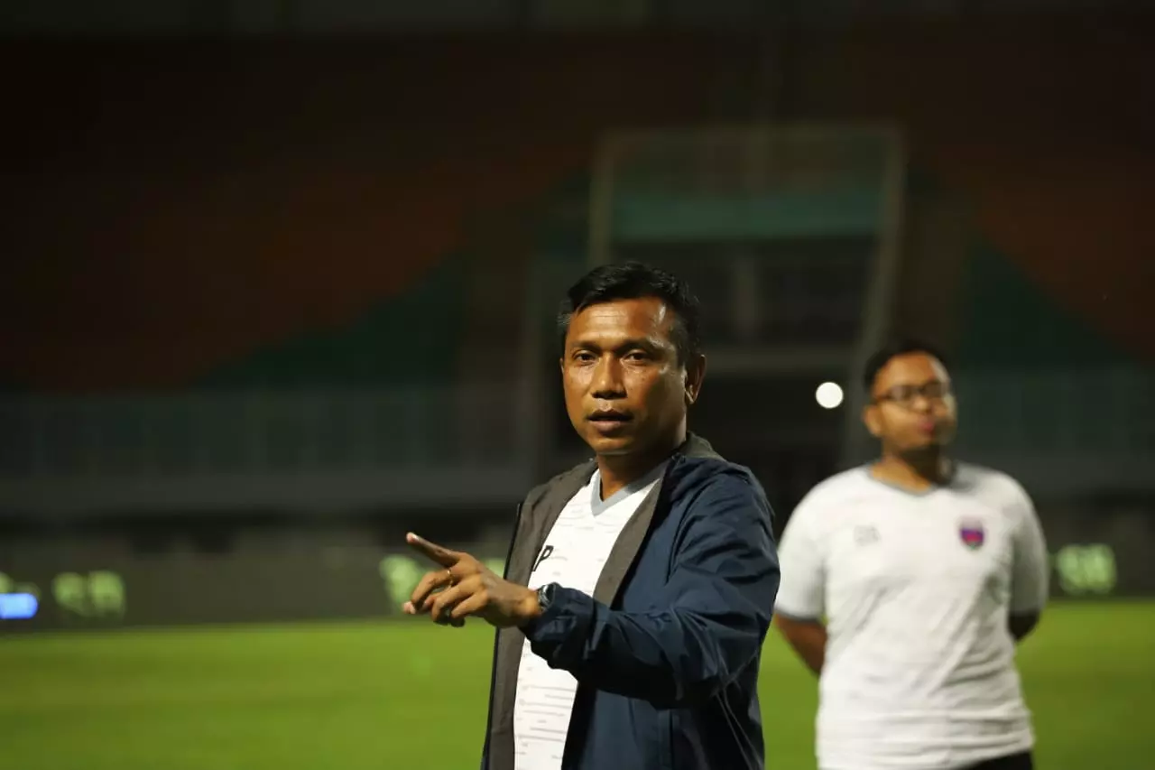 Widodo Cahyono Putro resmi jadi pelatih baru Arema FC.