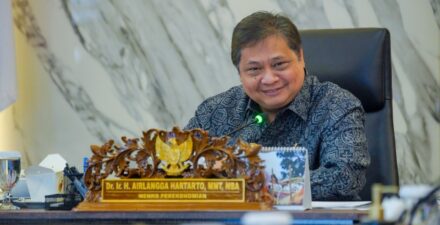 Menko Airlangga jelaskan soal blokir anggaran Rp50 triliun.