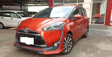Ilustri salah satu jenis mobil Toyota Sienta 2016 yang diminta untuk segera ke bengkal resmi.