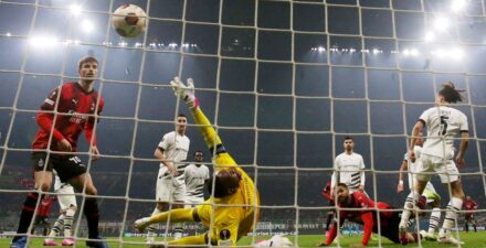 AC Milan menang telak 3-0 atas Stade Rennes di Liga Europa 2023-2024.