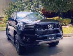 Toyota Perkenalkan Hilux Double Cabin 4×4 Facelift di Indonesia untuk Tahun 2024