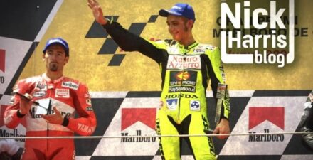 Max Biaggi dan Valentino Rossi kala sama-sama masih berkarier di MotoGP.