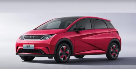 BYD Dolphin versi terbaru meluncur di China, harganya cuma Rp200 jutaan.