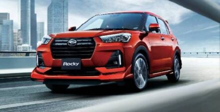 Berapa pajak mobil Daihatsu Rocky.