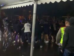 Insiden Ricuh saat Persib Bandung vs PSIS Semarang, Suporter Tandang vs Petugas Kepolisian