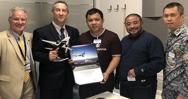 Haji Isam Beli Pesawat Boeing.