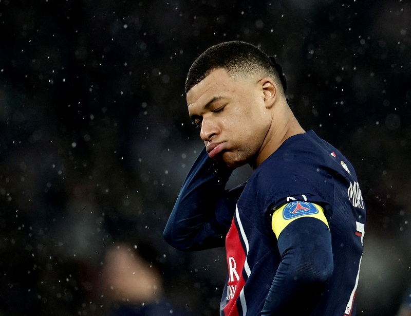 PSG sedang coba dibiasakan Luis Enrique hidup tanpa Kylian Mbappe.