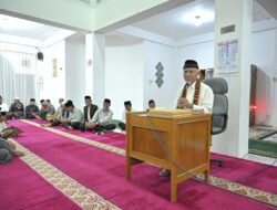 Berceramah di Kamang Magek, Gubernur Mahyeldi Sebut Isra’ Mi’raj Memuat Banyak Pelajaran Hidup