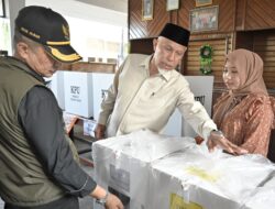 Tinjau Kesiapan Sejumlah TPS di Kota Padang, Gubernur Mahyeldi Nyatakan Sumbar Siap Merayakan Pesta Demokrasi