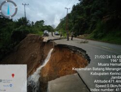 Peringatan: Badan Jalan Kerinci – Bangko Amblas, Tetap Waspada Saat Berkendara