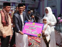 Dua Guru dan Tiga Siswa SIT Nurul ‘Ilmi Jambi Dapat Hadiah Umroh dari Gubernur