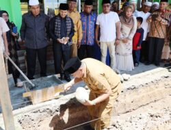 Sekdako Yota Balad Letakan Batu Pertama Bangun Musholla Al Hidayah Desa Cubadak Air Utara