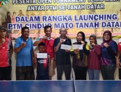 Dessy Duduki Posisi Peringkat I PTM Cindua Mato Batusangkar Setelah Menjuarai Kejurnal Tenis Meja Setempat.