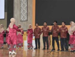 Bupati Agam Beri Reward Grup Paduan Suara KPN Banuhampu-Sungaipua