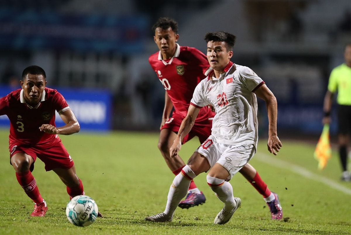 Pemain Timnas Vietnam U-23, Nguyen Hong Phuc sempat memukul kepala Haykal Alhafiz di final Piala AFF U-23 2023.