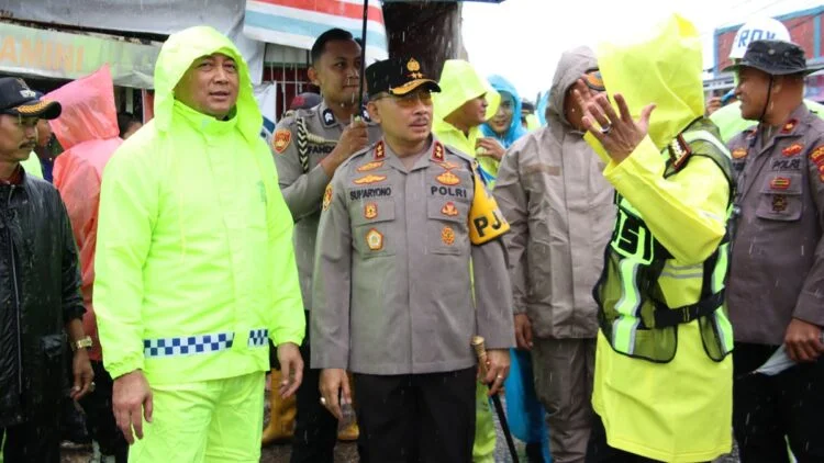 Kunjungan Terdampak Banjir di Padang