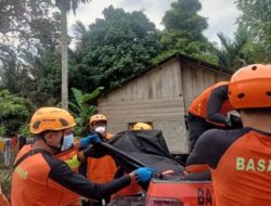Bupati Pesisir Selatan Perpanjang Pencarian Korban Banjir, Salah Satunya Ditemukan Hanyut
