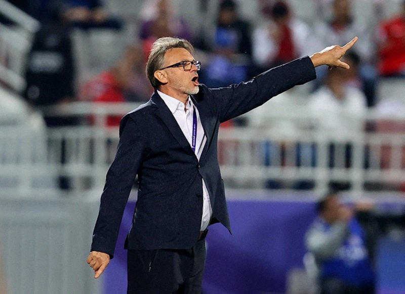 Philippe Troussier yakin dua laga melawan Timnas Indonesia akan sulit.