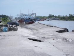 Ratusan Kapal Terdampak Gubernur Sumbar Koordinasikan Rehab Pelabuhan