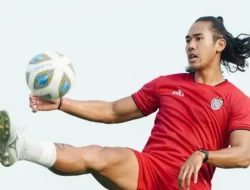 Deretan Pesepakbola Indonesia dengan Hobi Koleksi Mobil Mewah