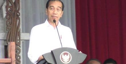 Jokowi cek harga bawang hingga beras.