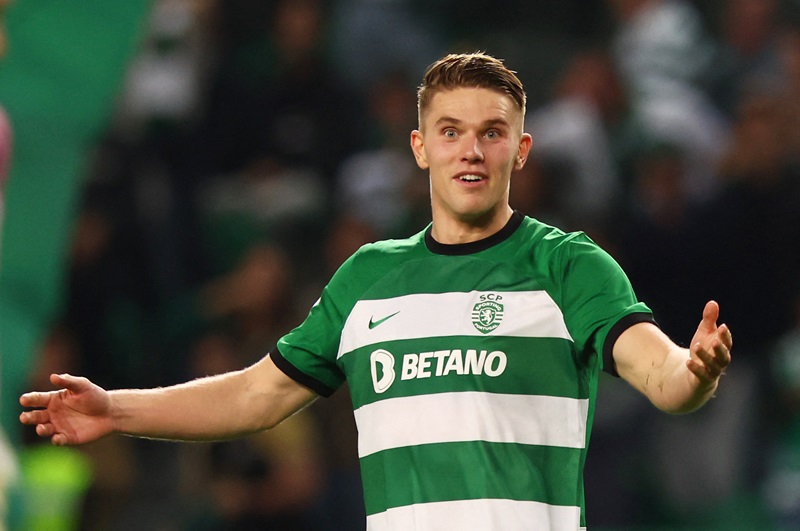AC Milan membidik Viktor Gyokeres dari Sporting Lisbon.
