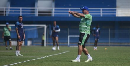 Persib Bandung Siap Hadapi Tantangan Melawan RANS Nusantara FC”