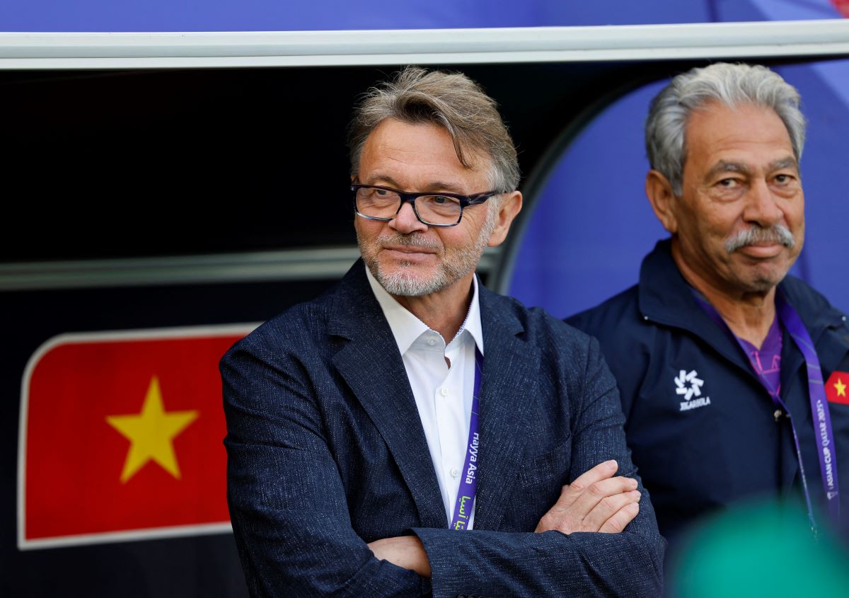 Gaji Philippe Troussier, Pelatih Timnas Vietnam yang Dipecat.
