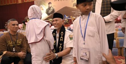 Gubernur Sumbar Berbuka Bersama 1.000 Anak Yatim di Acara Yatim Fest