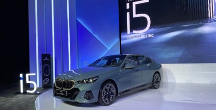 BMW Indonesia Perkenalkan Mobil Listrik Terbaru, BMW i5 eDrive40 M Sport