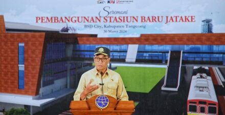 Menhub Resmikan Pembangunan Stasiun Jatake.