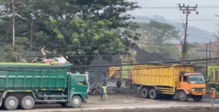 Masyarakat Laporkan Keberadaan Stockpile Batu Bara Ilegal di Lubuk Begalung