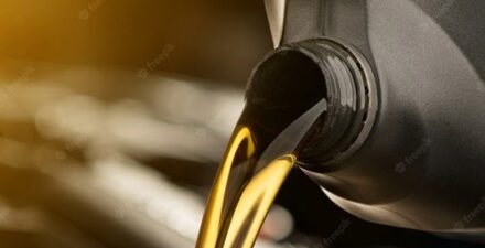 Kendaraan listrik mulai menjamur, berdampak ke produsen oli? .