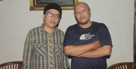R doel bersama Marta Husada, Penulis lagu Lentera Zikir. (Dok. Istimewa)
