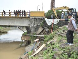 Gubernur Mahyeldi : Hari ini, Perbaikan Salah Satu Ruas Jembatan Menuju BIM Tuntas