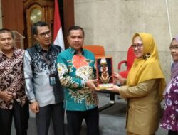 Studi Komparatif Dinas Kominfo Pariaman dan PWI ; Media Bersinergi Dengan Dinas Kominfo Kota Bandung Terupdate Pada Aplikasi “Bandung Sadayana”