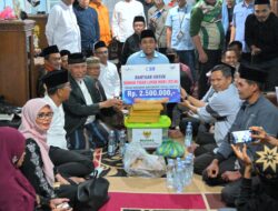 Gubernur Mahyeldi Salurkan Bantuan Renovasi Rumah Milik Guru Honorer di Jambu Aia Agam